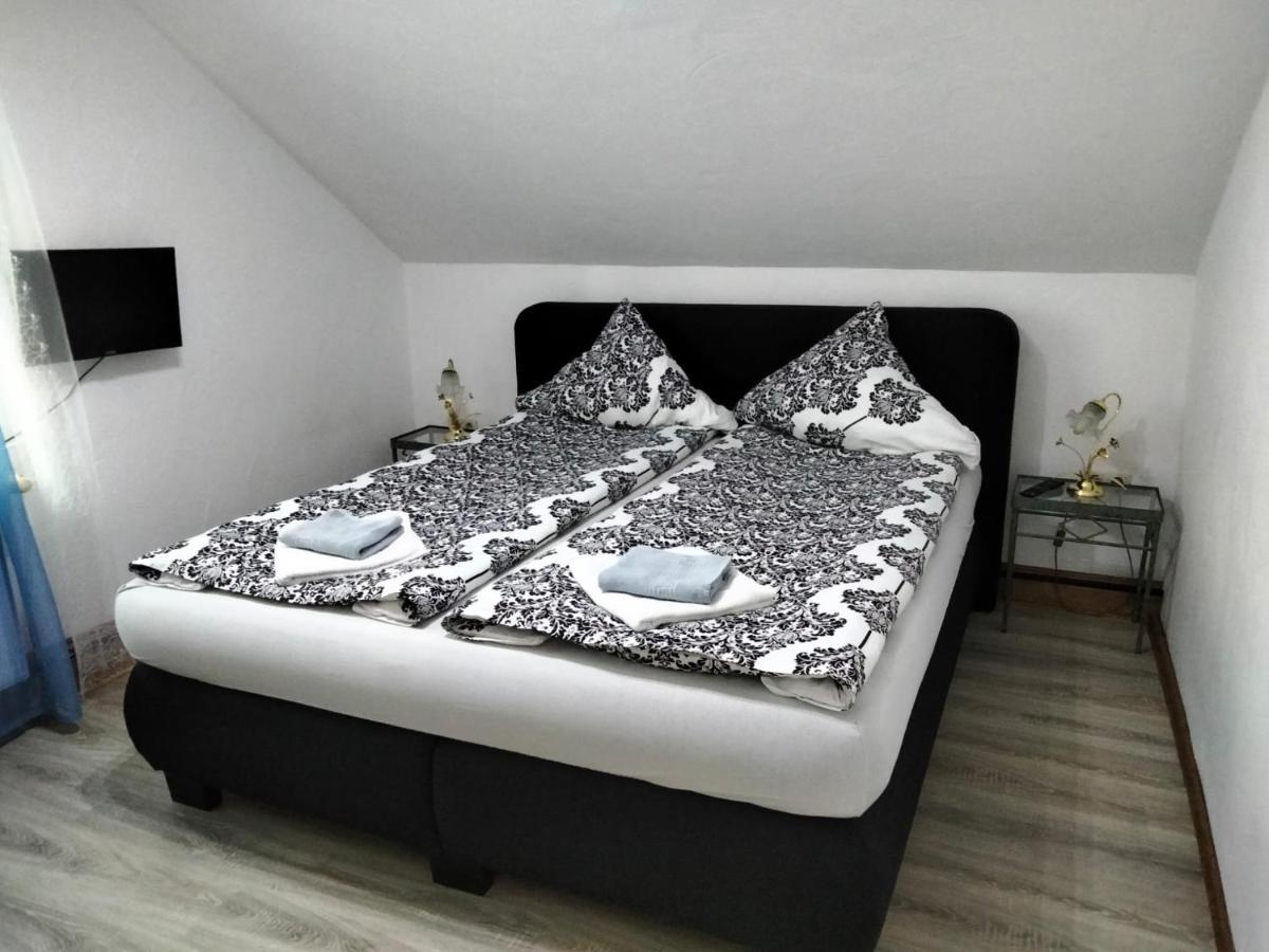 Apartment Mit Dennis Und Alexander Alexander Mit Klimaanlage Germany