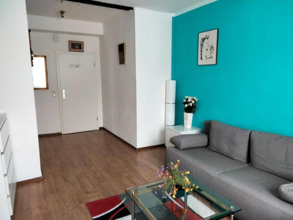 Apartment Mit Dennis Und Alexander Alexander Mit Klimaanlage